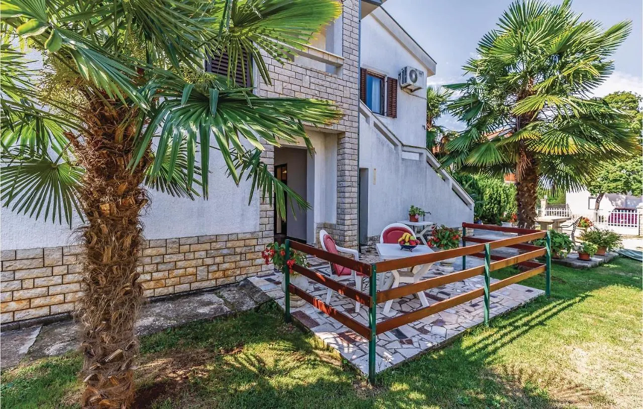 Amazing Apartment In Porec With Wifi Croazia